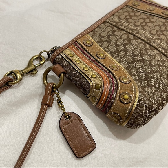 Rare vintage COACH wristlet - Picture 3 of 9